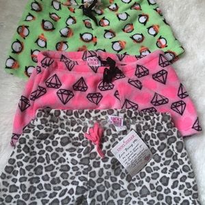 Women’s pajama shorts.